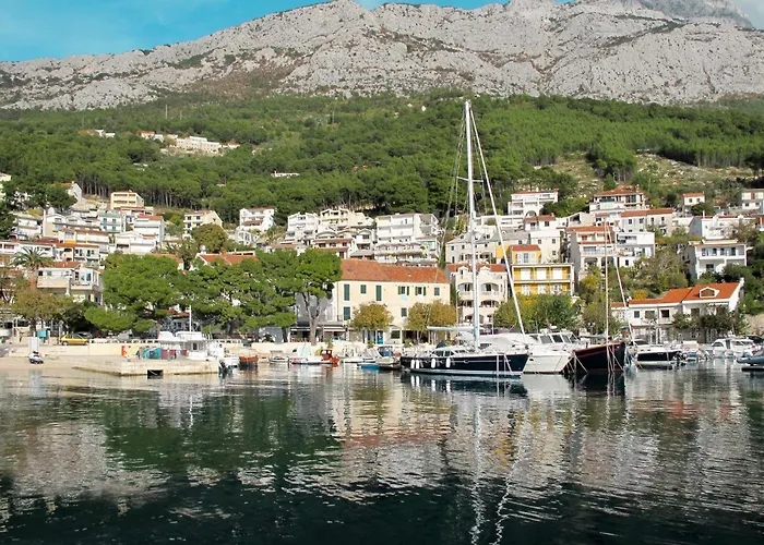 Silvia-1 By Interhome Apartamento Makarska